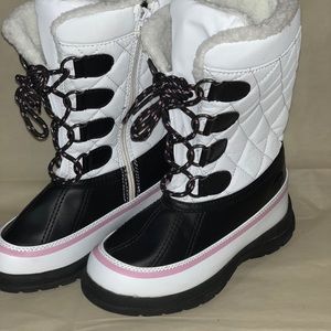 Girls totes Cold weather boots